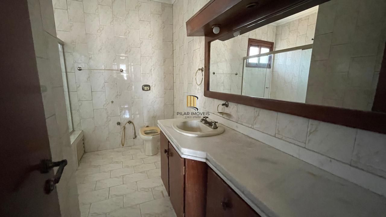 Casa 4 dormitórios no bairro Jardim Itu