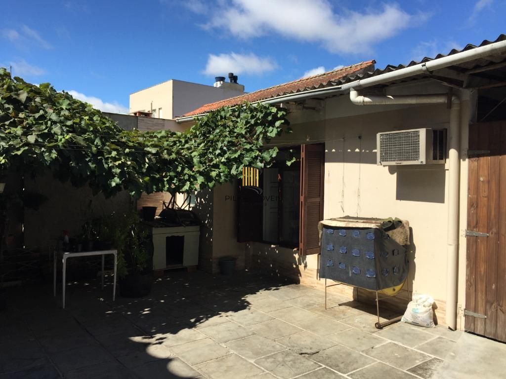 PORTO NOBRE VENDE Casa com 6 dormitórios por R$ 690.000 - Jardim Itu Sabará - Porto Alegre/RS