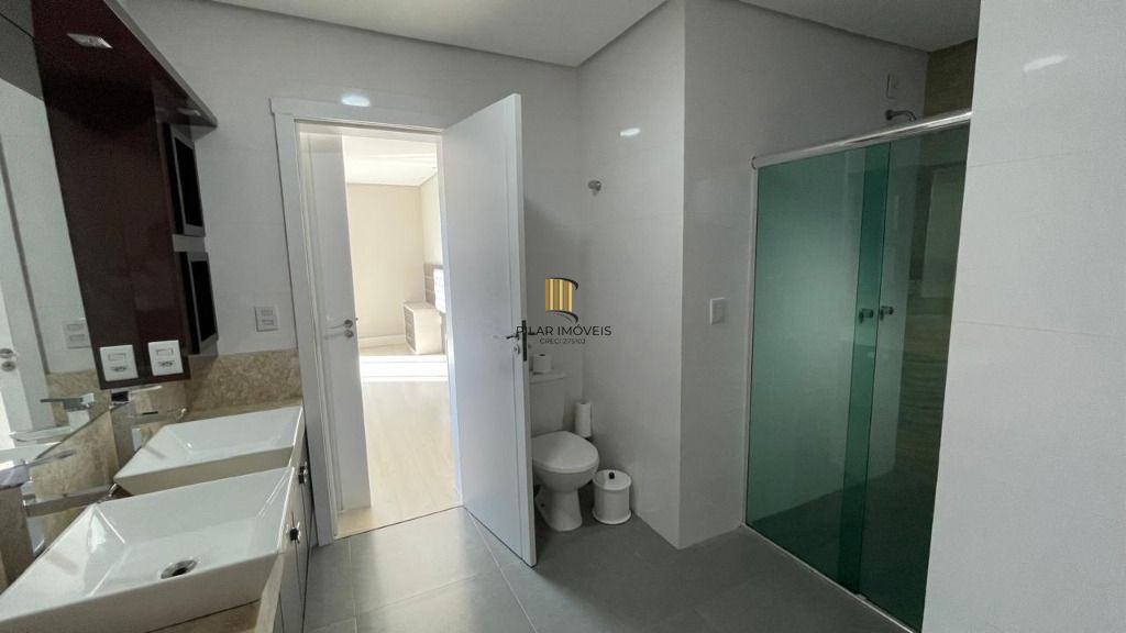 CASA EM CONDOMÍNIO FECHADO