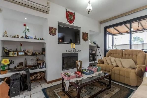 Cobertura triplex de 3 dormitórios - Petrópolis