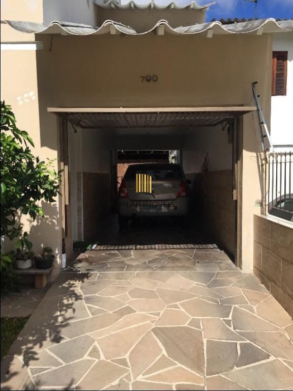 PORTO NOBRE VENDE Casa com 6 dormitórios por R$ 690.000 - Jardim Itu Sabará - Porto Alegre/RS