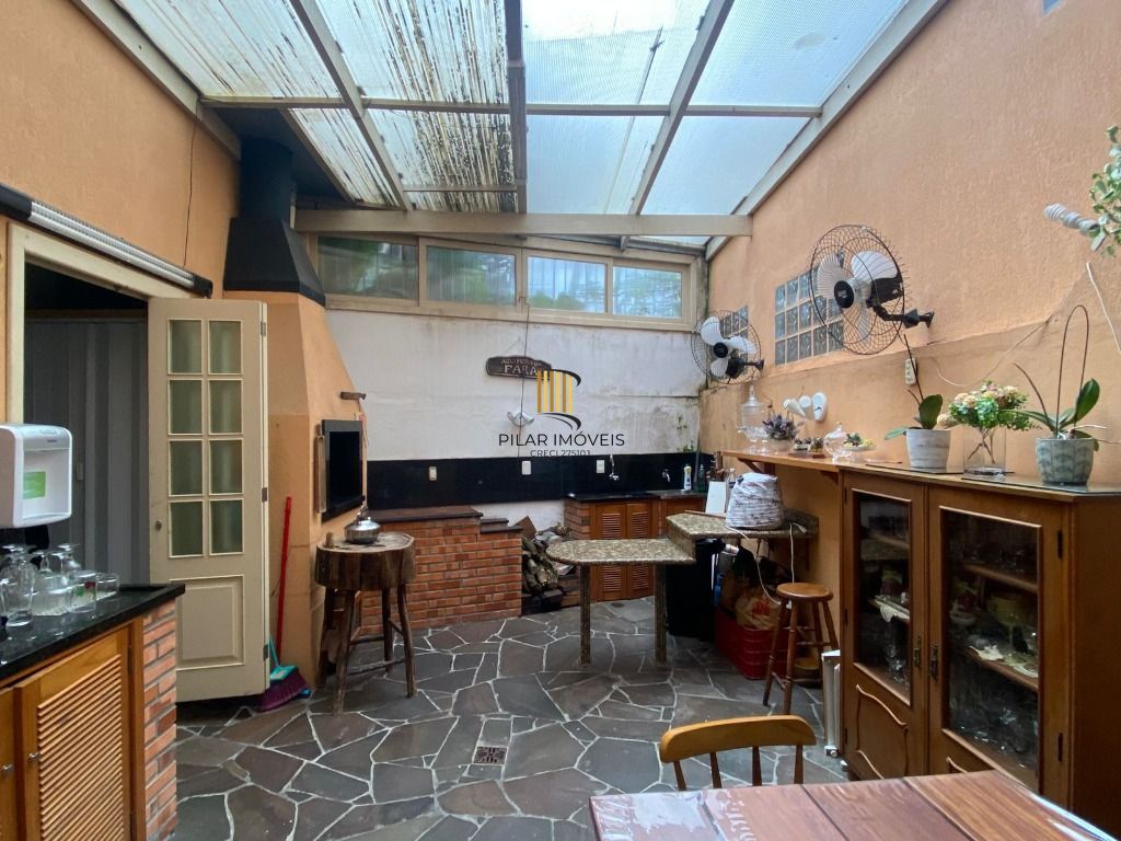 Sobrado com 3 dormitórios à venda, 195 m² por R$ 720.000,00 - Jardim Itu Sabará - Porto Alegre/RS