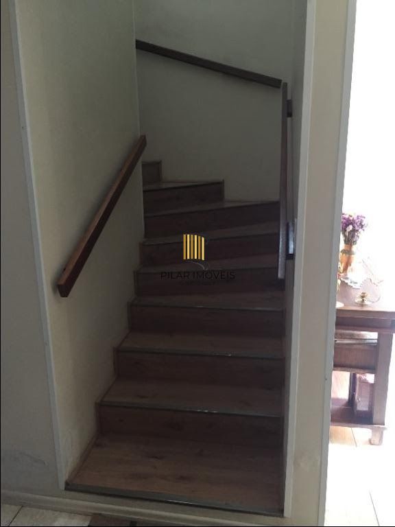 PORTO NOBRE VENDE Casa com 6 dormitórios por R$ 690.000 - Jardim Itu Sabará - Porto Alegre/RS