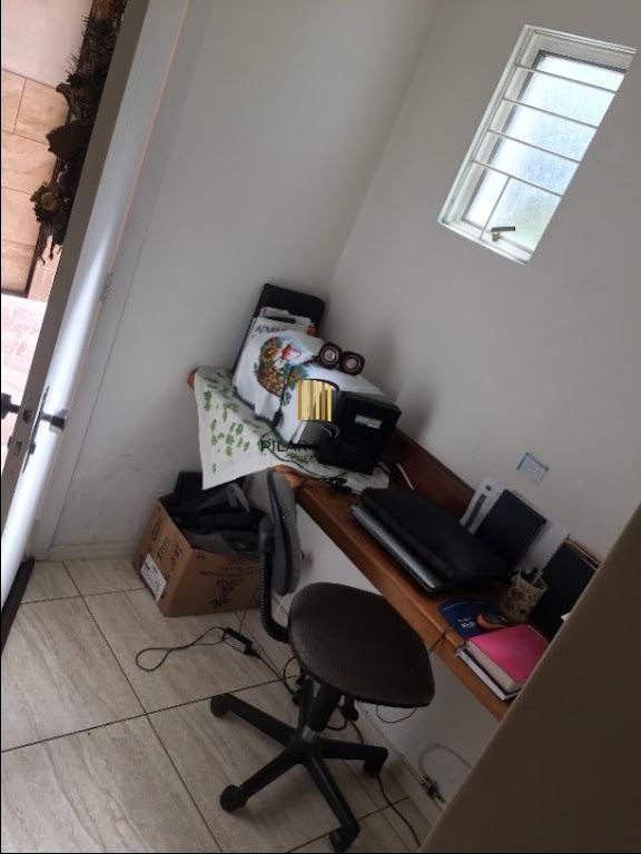 PORTO NOBRE VENDE Casa com 6 dormitórios por R$ 690.000 - Jardim Itu Sabará - Porto Alegre/RS