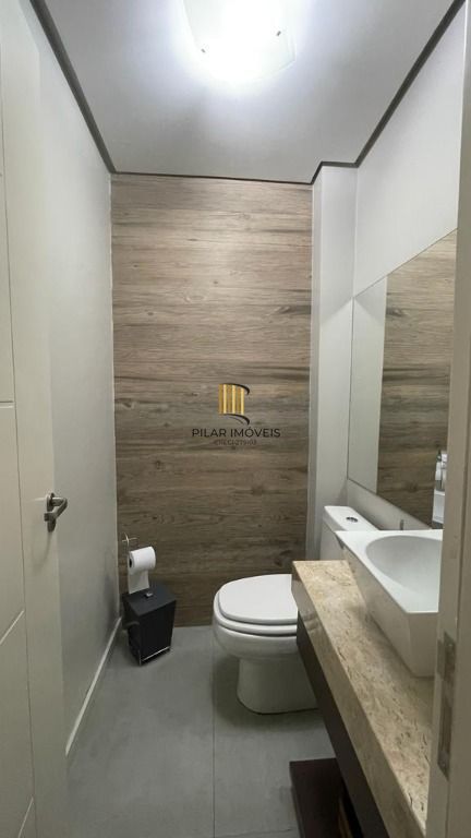 CASA EM CONDOMÍNIO FECHADO