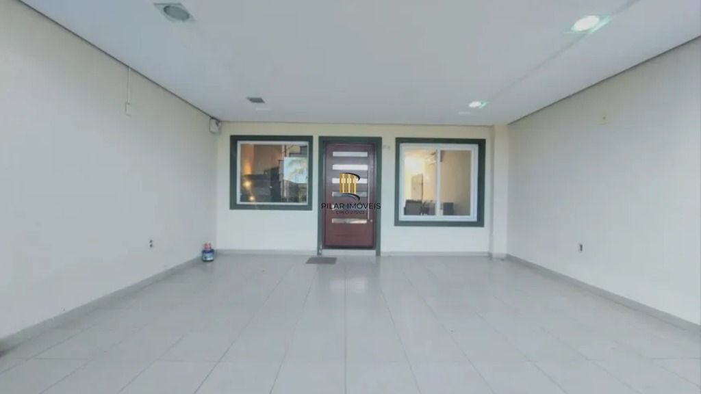 Casa Impecável com 3 Dormitórios e Amplo Terreno no Bairro Sarandi – Porto Alegre