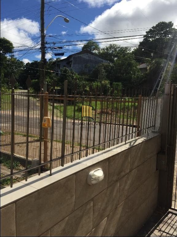 PORTO NOBRE VENDE Casa com 6 dormitórios por R$ 690.000 - Jardim Itu Sabará - Porto Alegre/RS