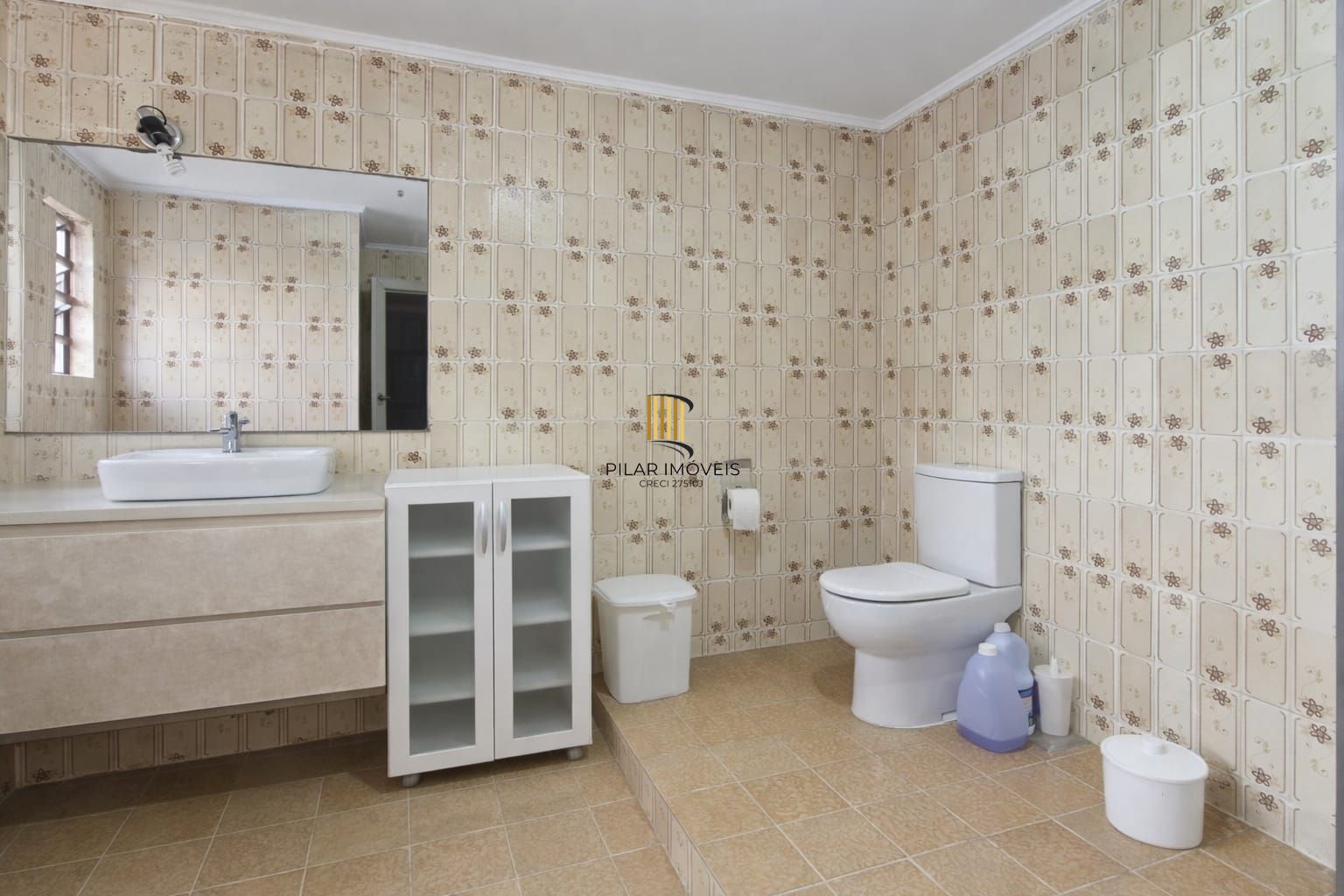 Casa/Sobrado 4 dormitórios, 290 m², no bairro Vila Ipiranga em Porto Alegre