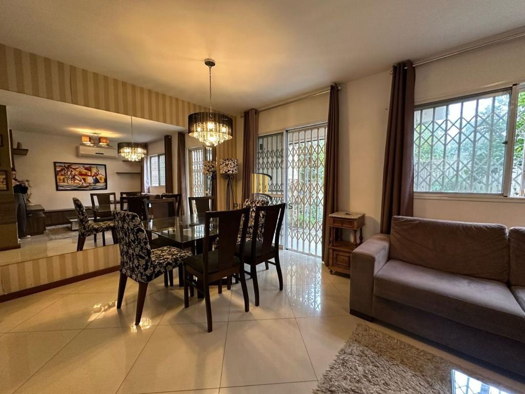 Casa com 3 dormitórios à venda, 144 m² por R$ 899.000,00 - Ecoville - Porto Alegre/RS