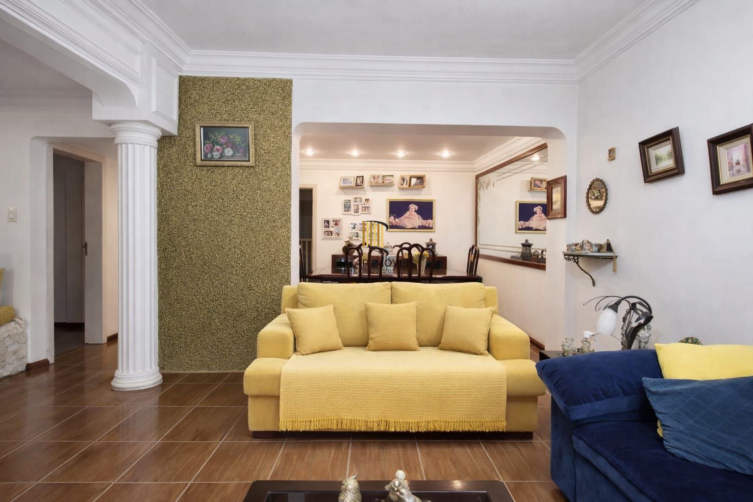 Casa/Sobrado 4 dormitórios, 290 m², no bairro Vila Ipiranga em Porto Alegre