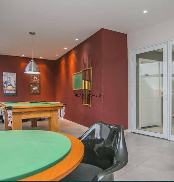 Apartamento 2 dormitórios com suíte e vaga coberta em ótima localização