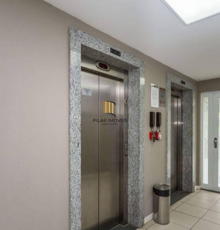 Apartamento 2 dormitórios com suíte e vaga coberta em ótima localização