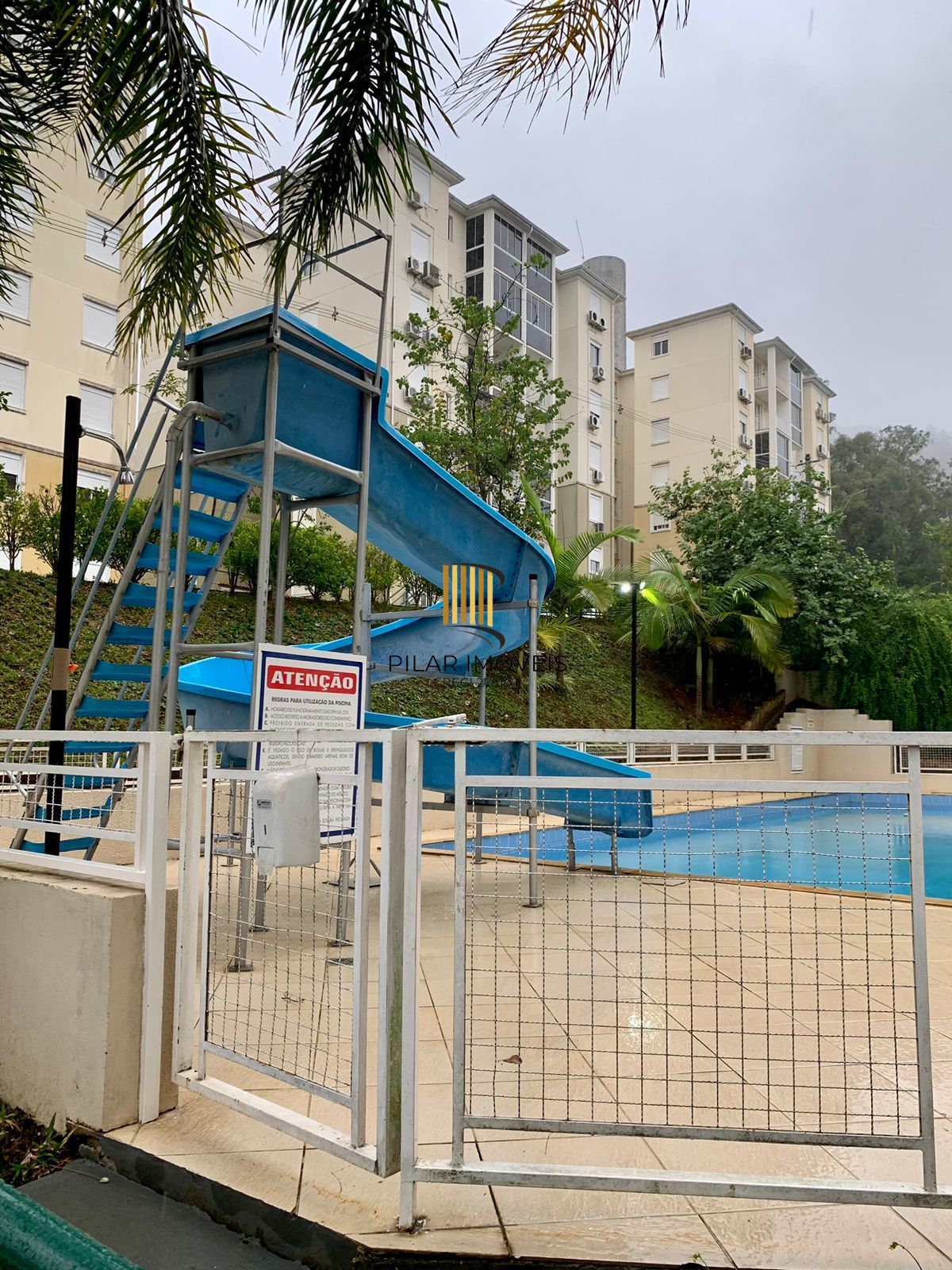 Apartamento semi mobiliado 2 dormitórios com sacada e vaga de garagem em condomínio com infra completa