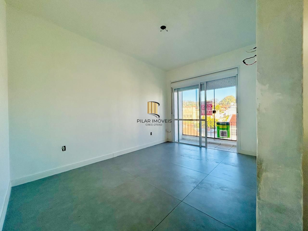 Apartamento 2 dormitórios próximo a Oscar Pereira