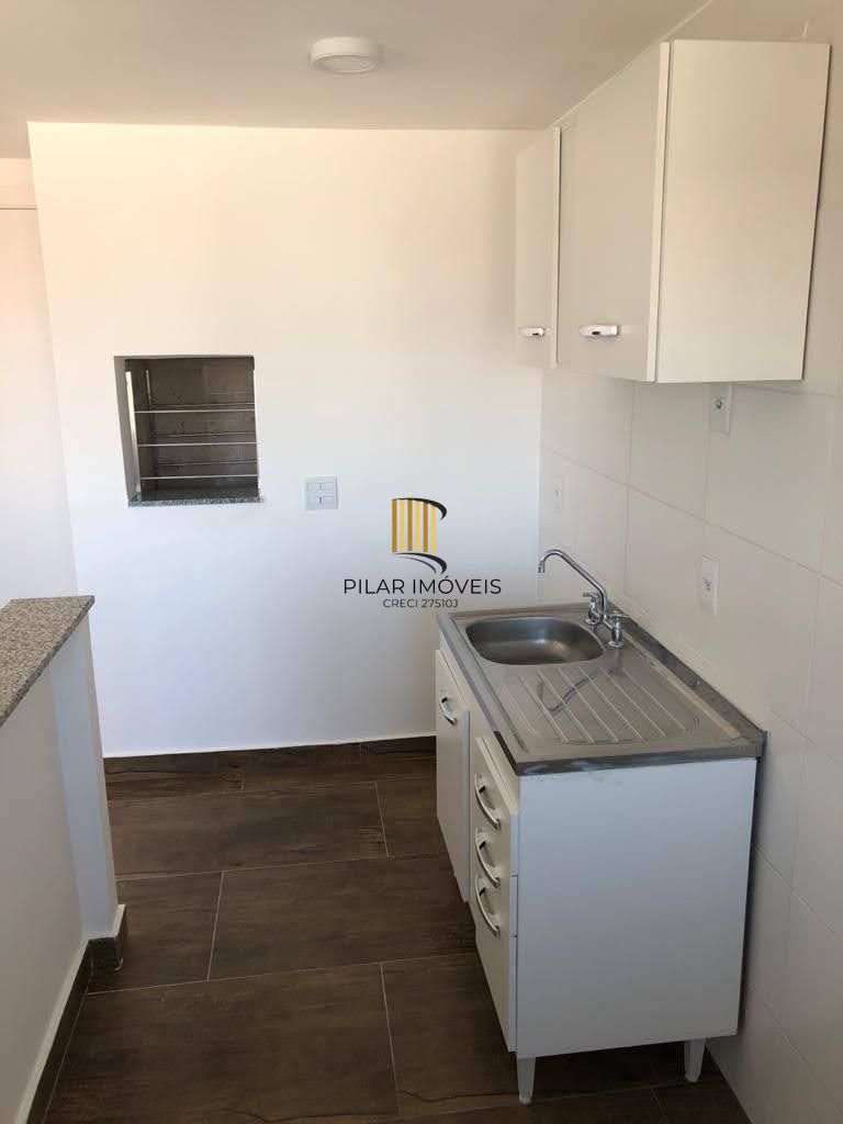 Apartamento 2 dormitórios com suíte e vaga coberta em ótima localização