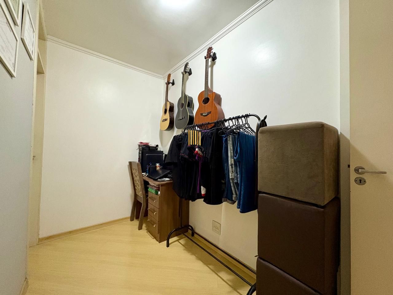 Apartamento 2 dormitórios com sacada e churrasqueira e vaga de garagem coberta