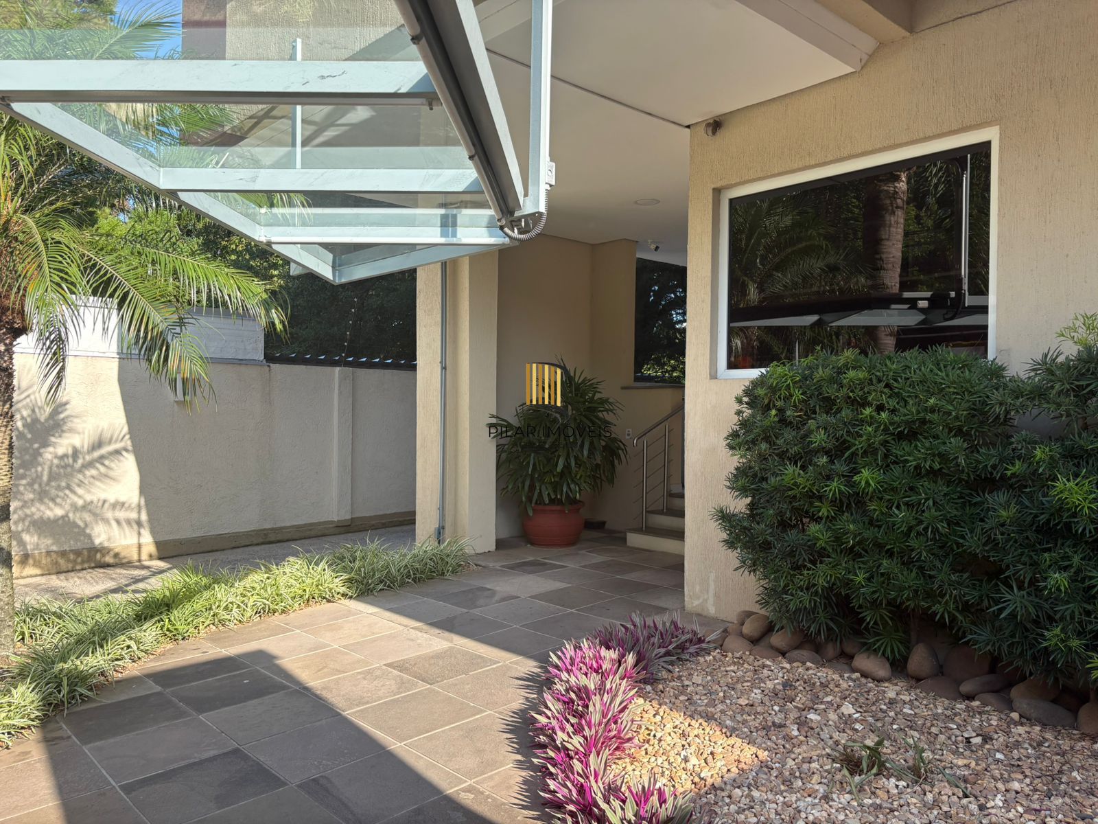 Apartamento 1 dormitório com vaga dupla de garagem coberta no centro de Canoas