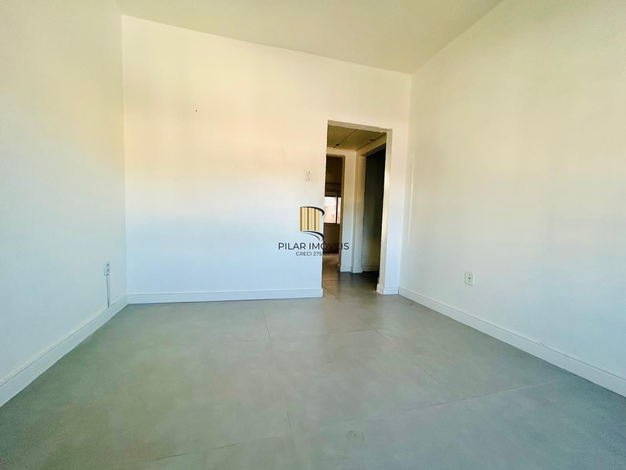 Apartamento 2 dormitórios próximo a Oscar Pereira