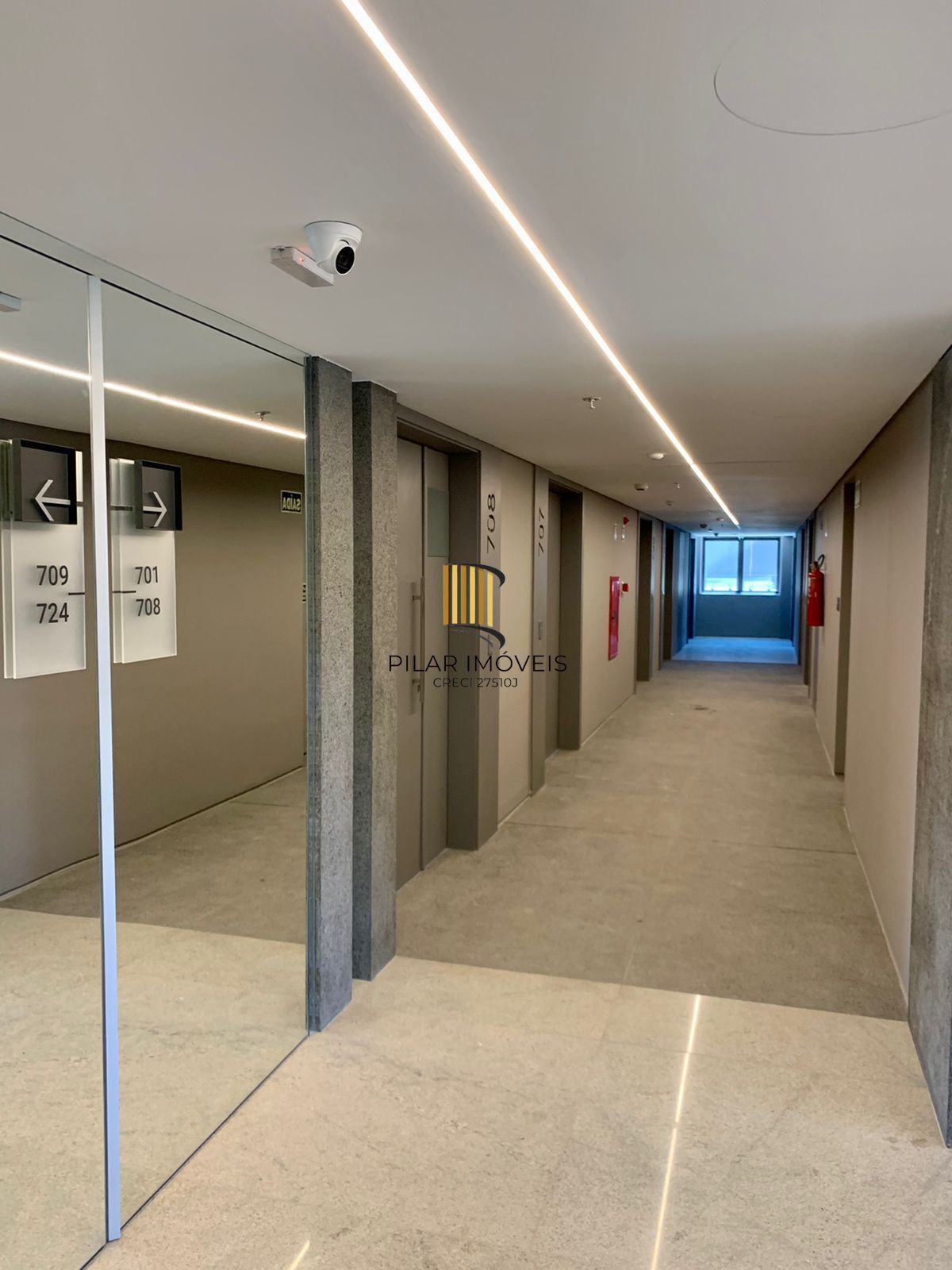 Sala comercial de frente no Linked Teresópolis