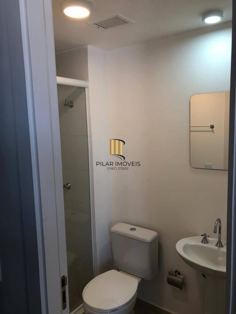 Apartamento 2 dormitórios com suíte e vaga coberta em ótima localização