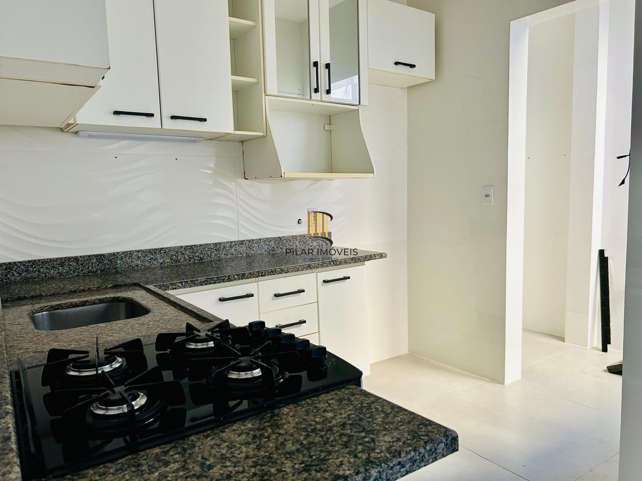Apartamento 2 dormitórios próximo a Oscar Pereira