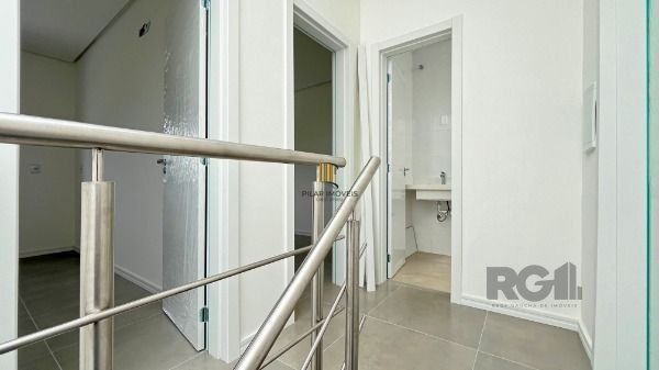 Casa Condominio em Porto Alegre, no bairro Campo Novo, com 3 dormitório(s), e 3 