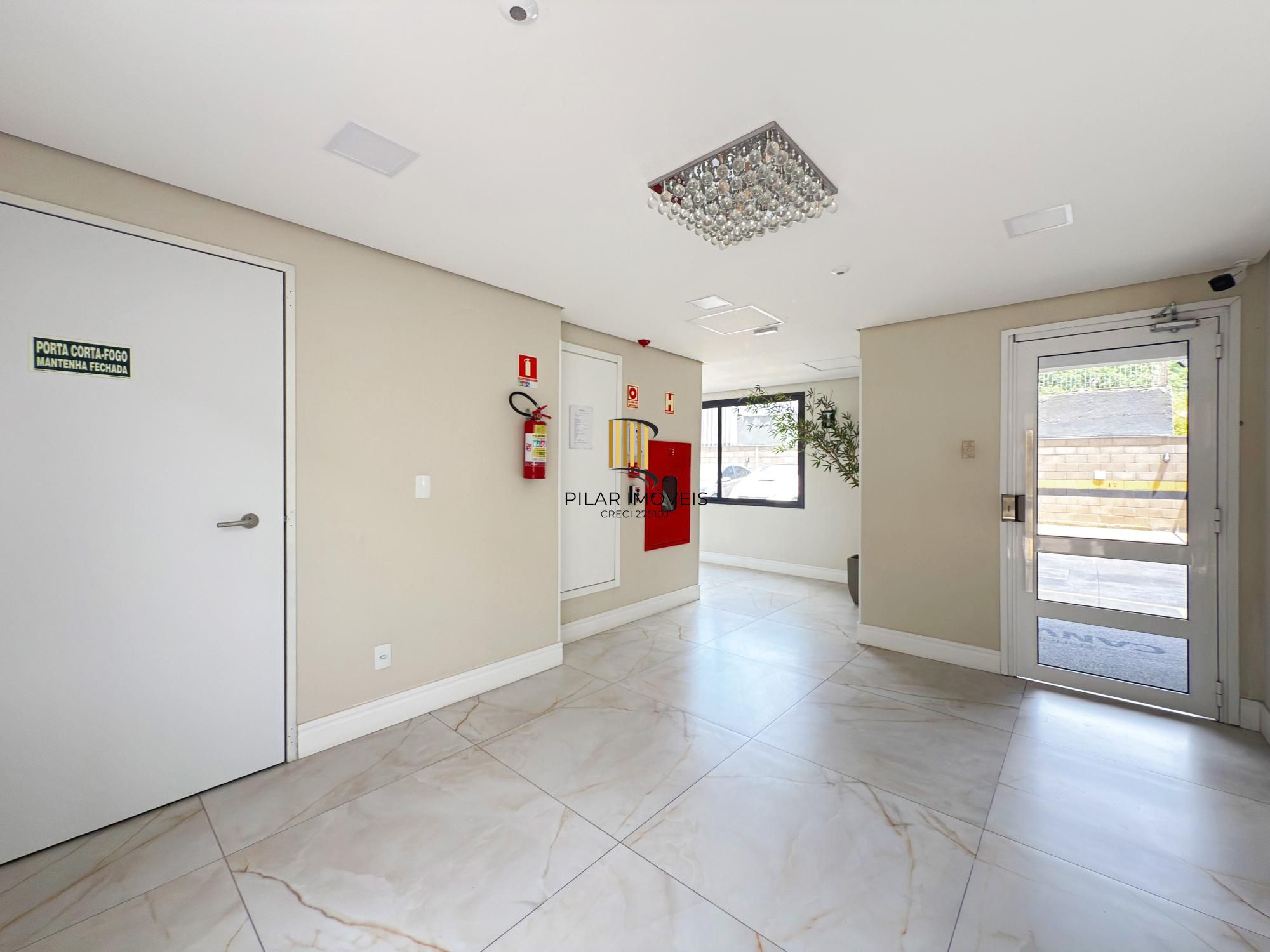 Apartamento novo semimobiliado no Cristal