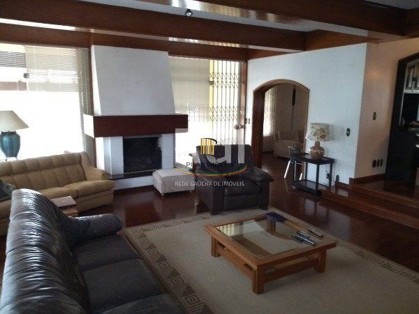 Casa para Venda - 741m², 5 dormitórios, sendo 3 suites, 9 vagas - Espirito Santo