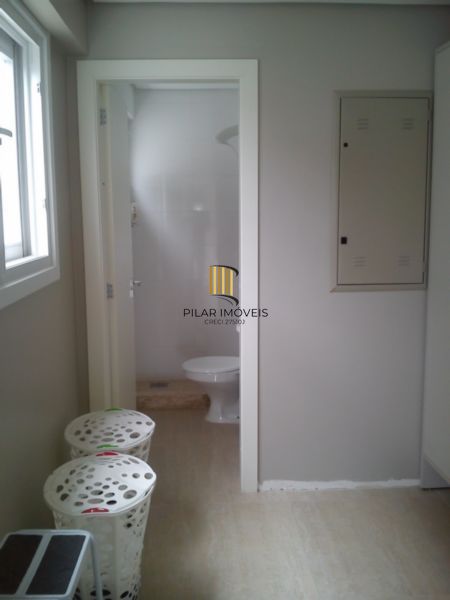 Casa no TerraVille com 3 dormitórios sendo 2 suítes.