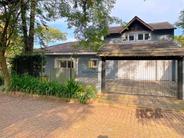 Casa em Porto Alegre, no bairro Ipanema, e 0 banheiros, à venda.