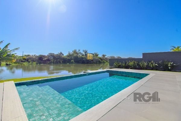 Casa em Condominio no Terra Ville, com 4 dormitório(s), e 4 suítes, à venda.