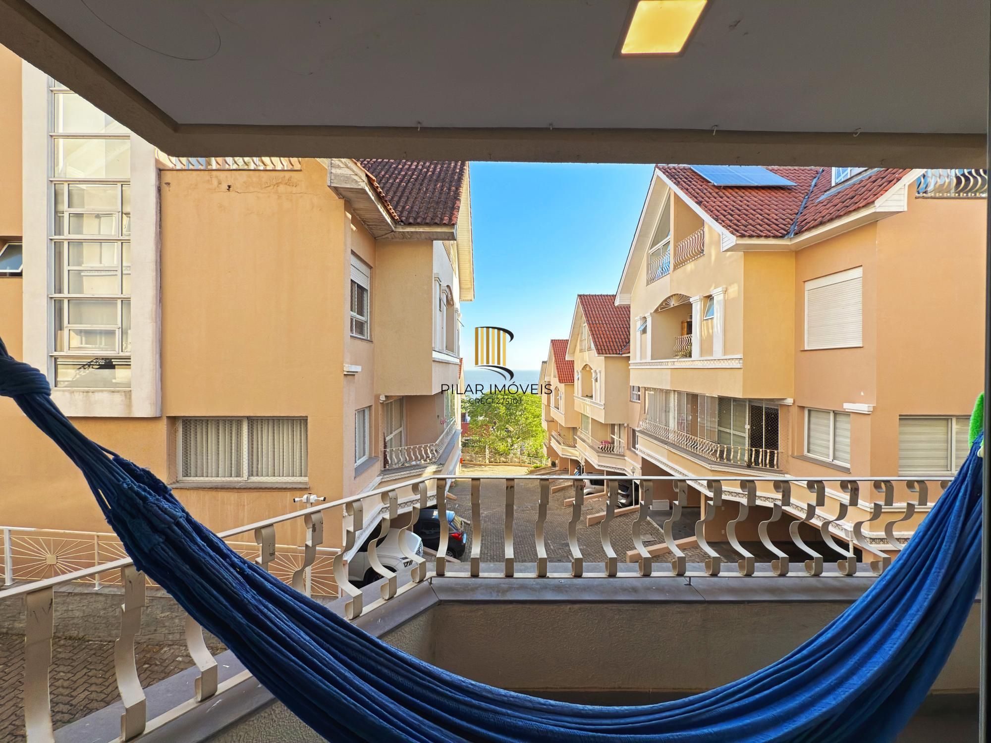 Casa de Condomínio 3 dormitórios no bairro Pedra Redonda