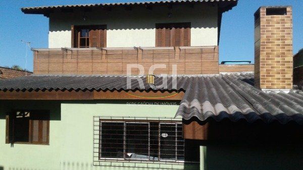 Casa para Venda - 450m², 4 dormitórios, sendo 1 suites, 2 vagas - Vila Ipiranga