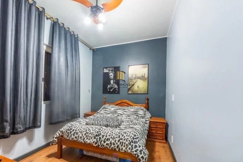 Belíssima casa de esquina, em estilo colonial com 277m2 de área privativa, terreno com 1014m2, 4 dormitórios e 3 suítes.