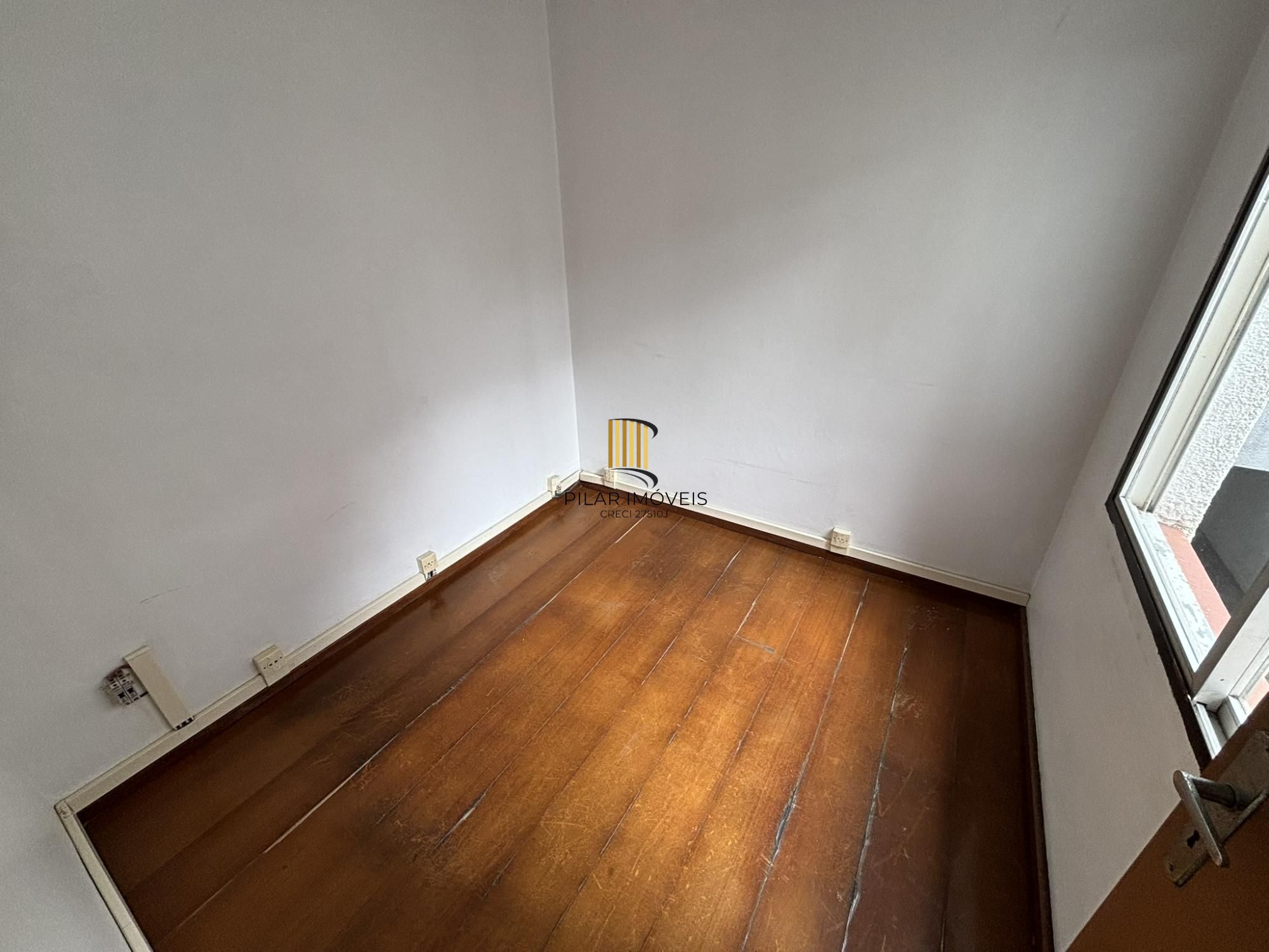 Apartamento de 2 dormitórios no bairro Tristeza.
