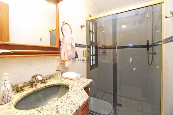 Casa para Venda - 287.96m², 4 dormitórios, sendo 1 suites, 4 vagas - Imperial Pa