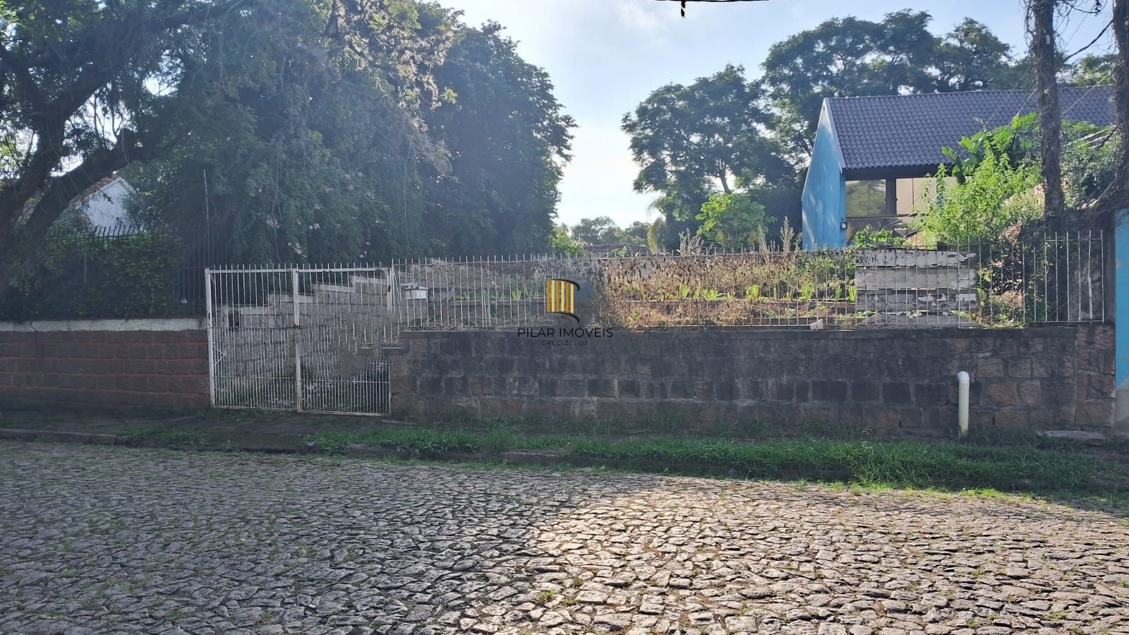 Terreno a meia quadra do pôr do sol da Orla do Guaíba no Bairro Ipanema.