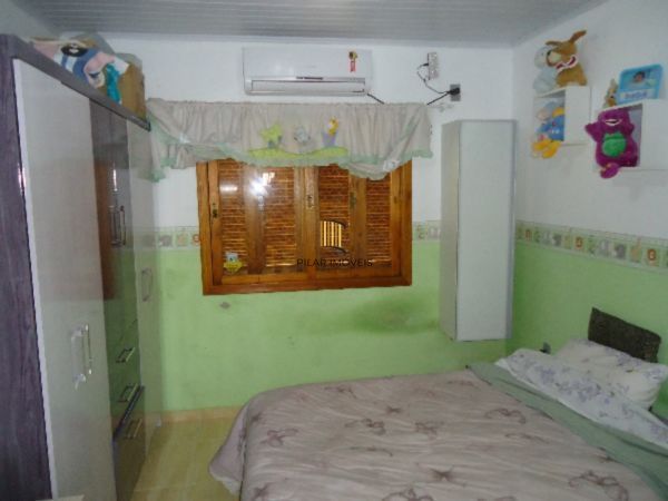 Casa para Venda - 220m², 3 dormitórios, sendo 1 suites, 2 vagas - Hípica