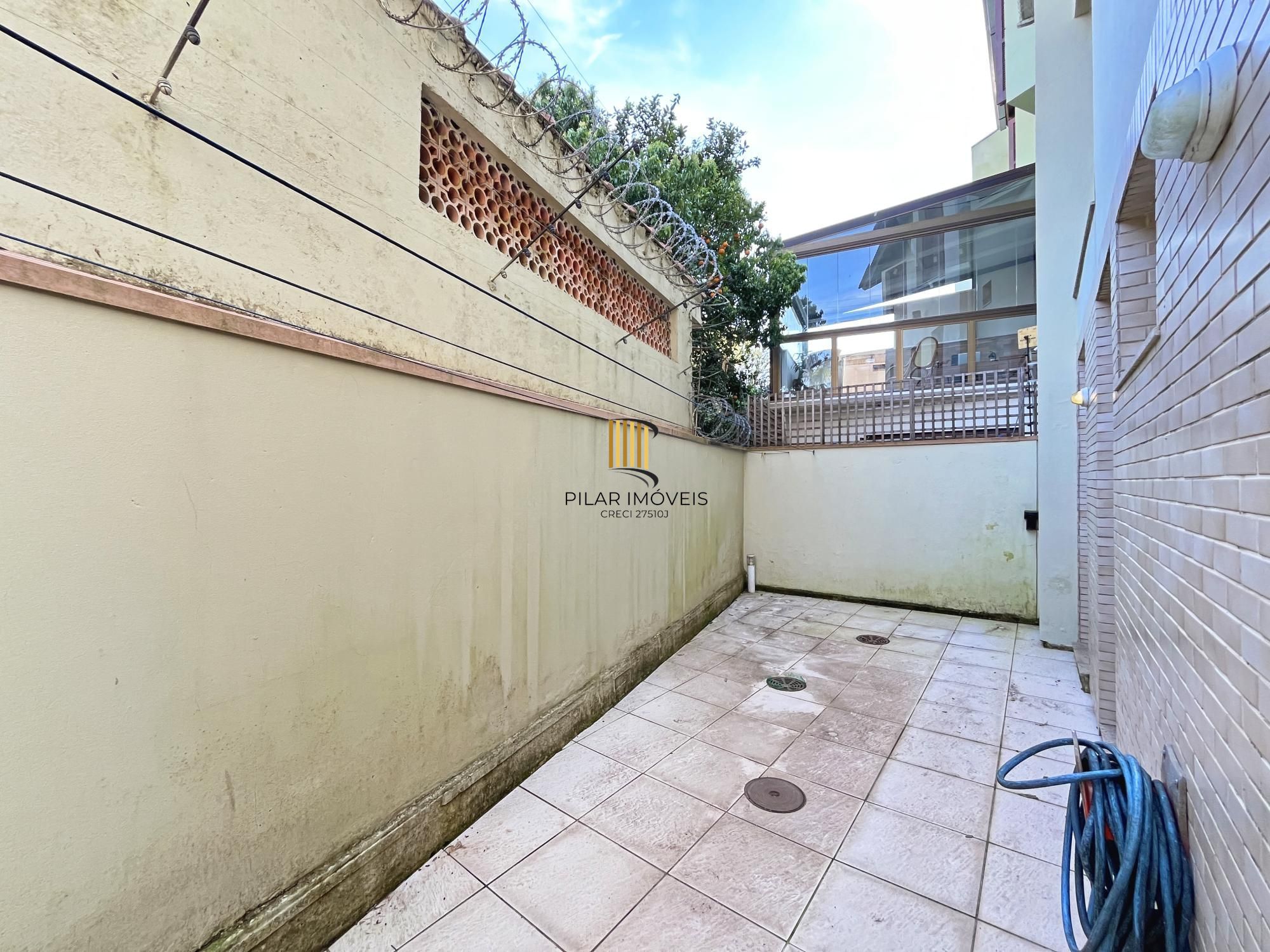 Casa em Condomínio no Jardim Isabel com 270m², 3 dormitórios, 4 vagas