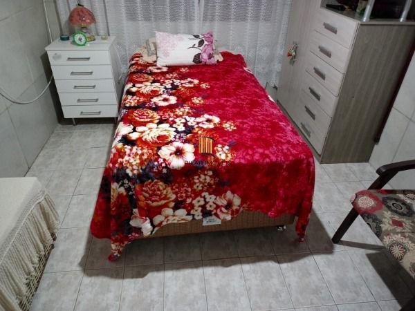 Casa em Porto Alegre, no bairro Belém Novo, com 4 dormitório(s), e 4 banheiros, 