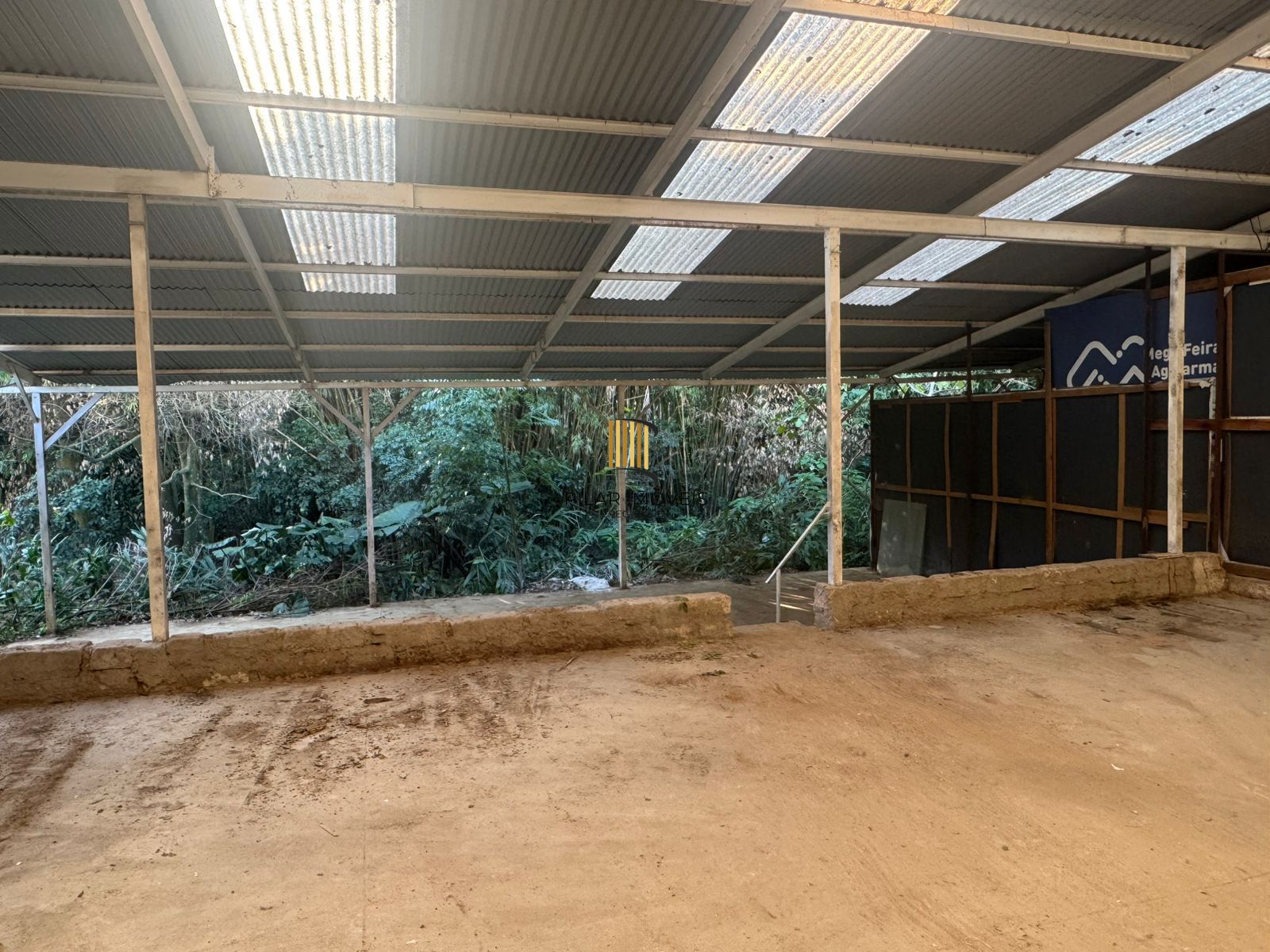 Oportunidade - Pavilhão na Vila Nova - 100m da Av. Vicente Monteggia- 550m² priv