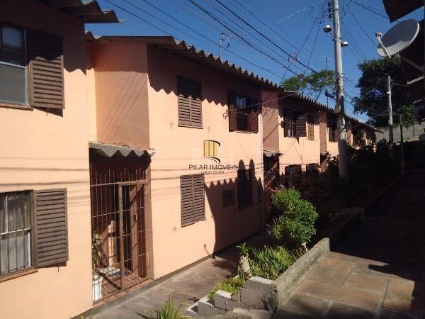 Casa Condominio em Porto Alegre, no bairro Hípica, com 1 dormitório(s), e 1 banh