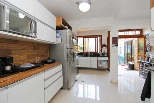 Casa para Venda - 154m², 3 dormitórios, sendo 1 suites, 4 vagas - Ipanema