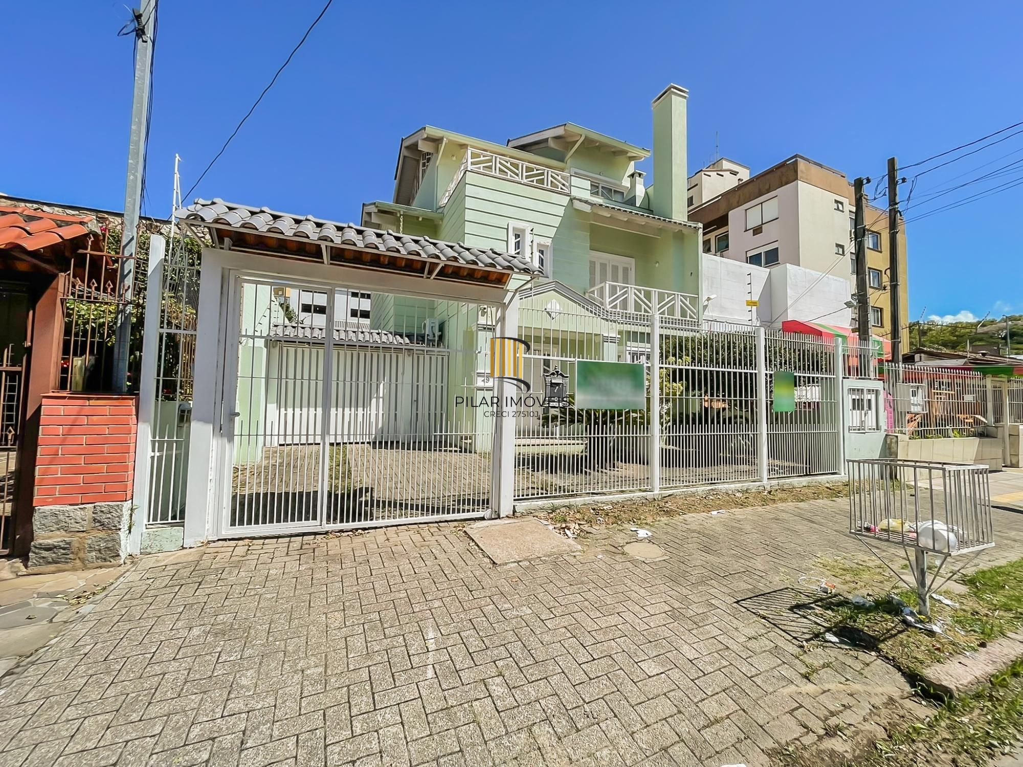 Casa 3 dormitórios no bairro Cristal