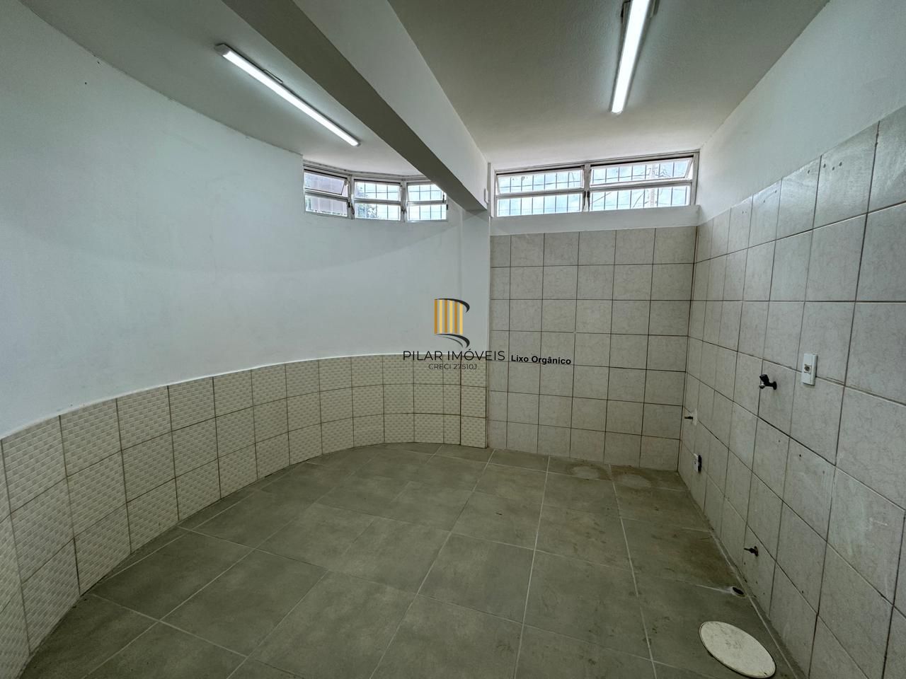 Oportunidade-Pavilhão Reformado na Vila Nova,100m da Av. Vicente Monteggia-500m²