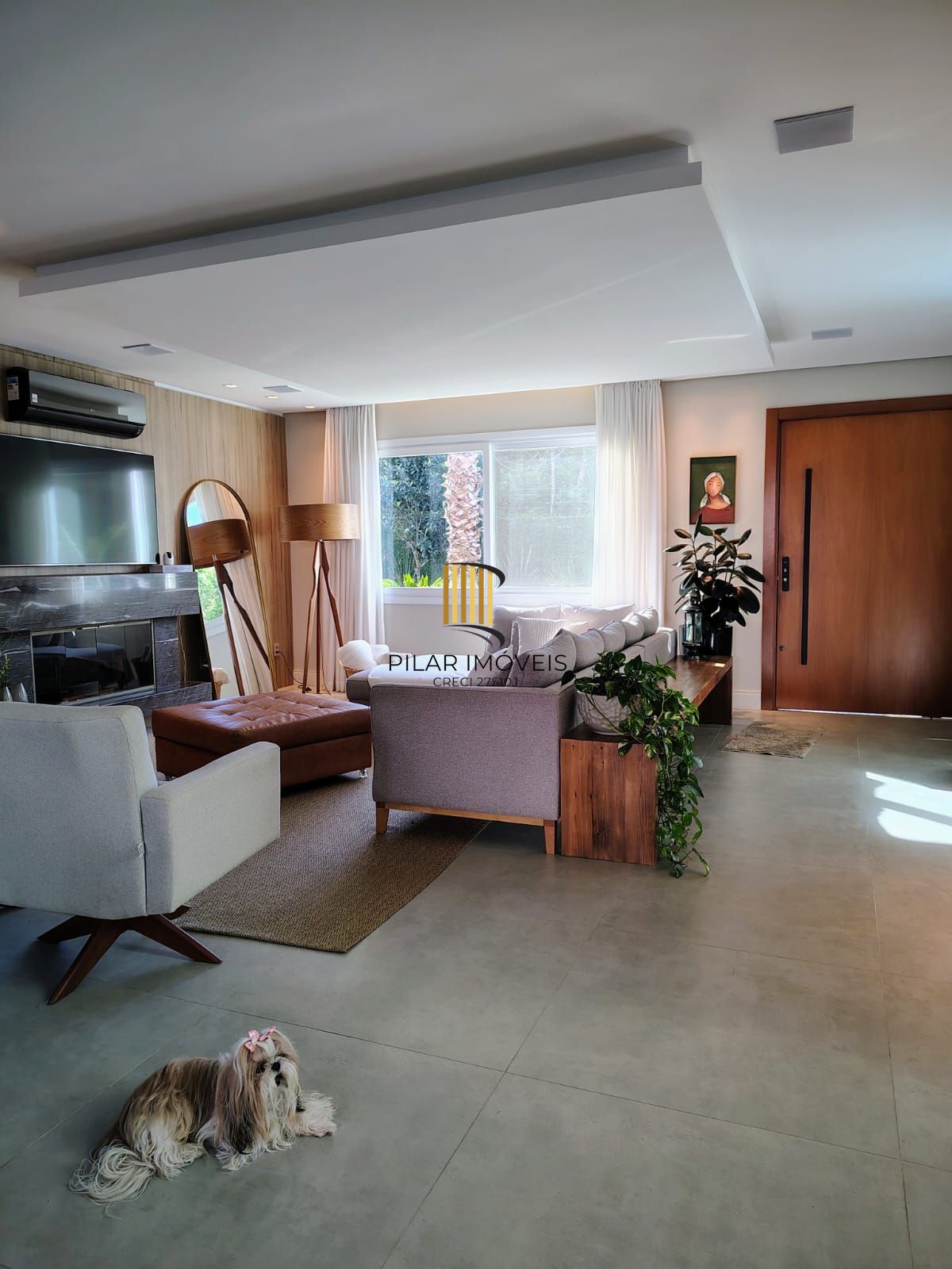 Espetacular Casa de Condomínio com 3 suítes, Piscina com aquecimento