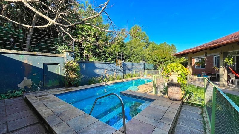 No condomínio Mountain Ville Residência 3 dormitórios.