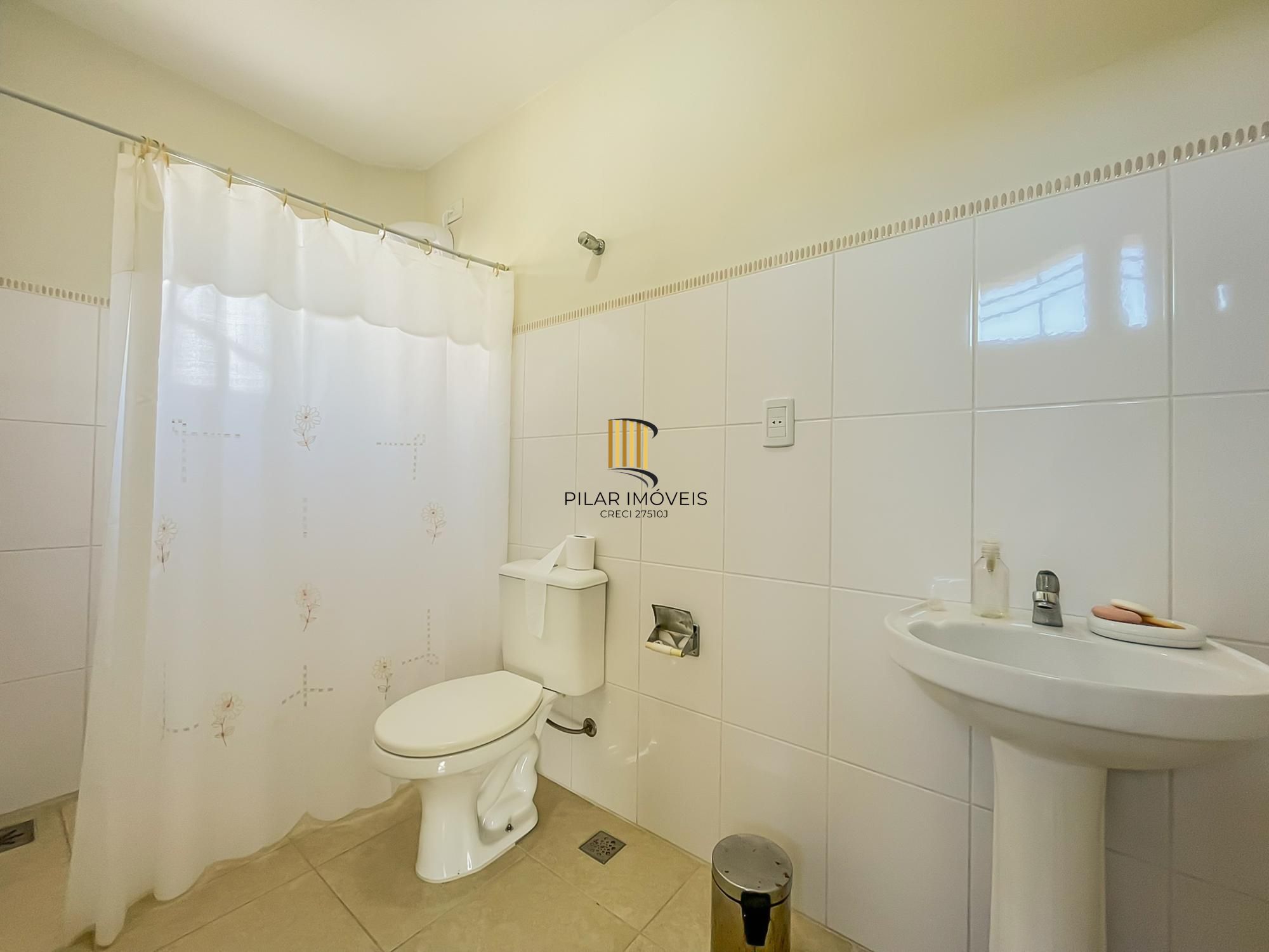 Casa 3 dormitórios no bairro Cristal