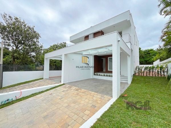 Casa em Porto Alegre, no bairro Vila Conceição, com 3 dormitório(s), à venda.