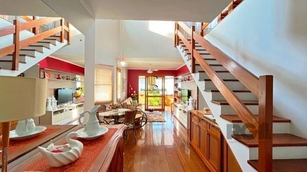 Ótima Cobertura Duplex com 233,00 m² Privativos no Miolo do Bairro Tristeza